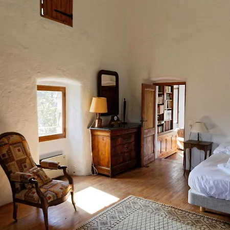 Holiday home Charming With Garden Saint-Genest-de-Bauzon