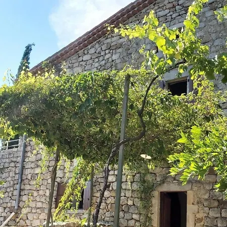 Charming With Garden Saint-Genest-de-Bauzon